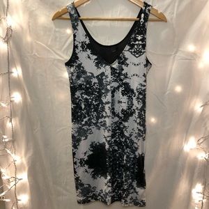 sexy + flattering bodycon mini-dress